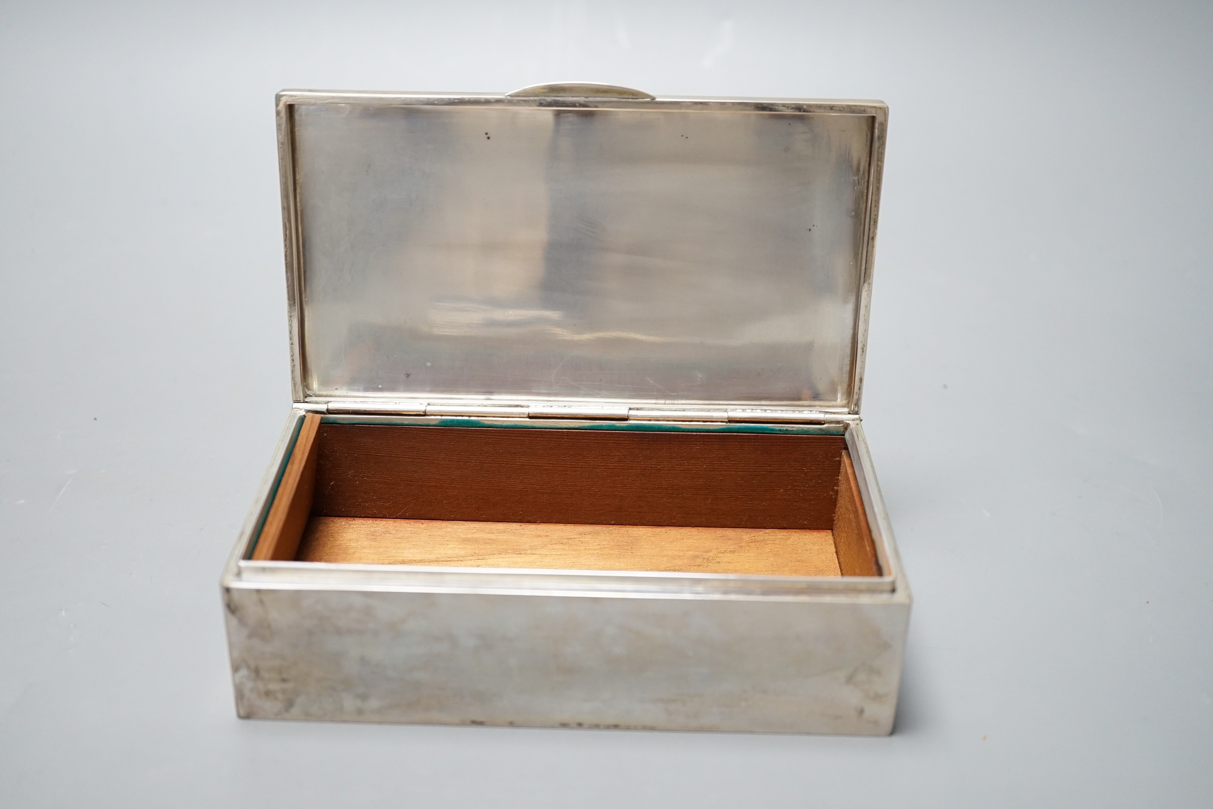 A Greek 900 standard white metal mounted rectangular cigarette box, 16.5cm.